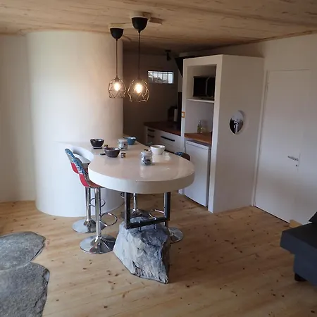 Appartement Sur Les Hauteurs De Mercury Exterior photo